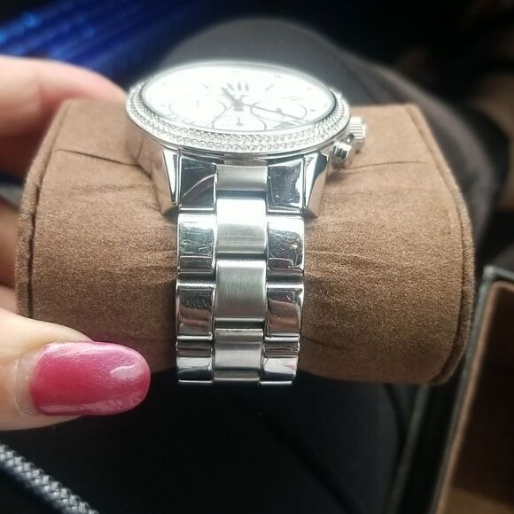 Michael Kors Stainless Steel Watch with box - Picture 3 of 11